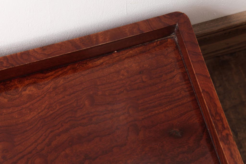 アンティーク雑貨　和製アンティーク　明治大正期　総ケヤキ材　艶やかな漆塗りが目を引くお膳(R-037420)