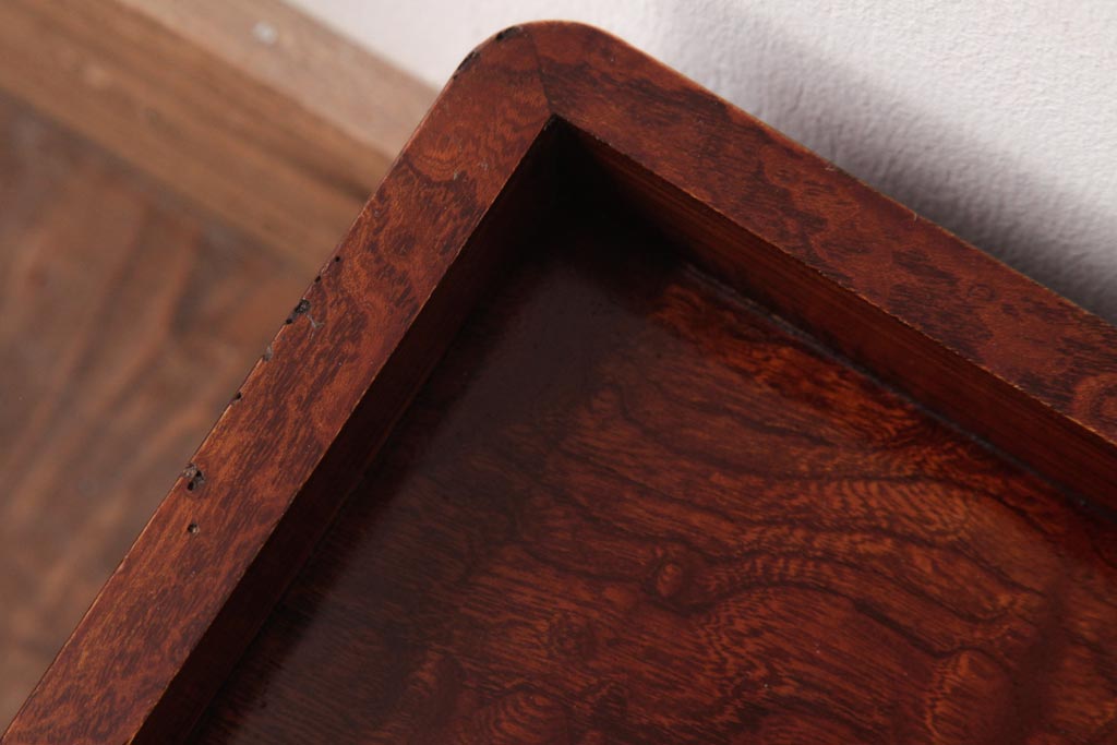 アンティーク雑貨　和製アンティーク　明治大正期　総ケヤキ材　艶やかな漆塗りが目を引くお膳(R-037421)