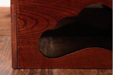 アンティーク雑貨　和製アンティーク　明治大正期　総ケヤキ材　艶やかな漆塗りが目を引くお膳(R-037421)