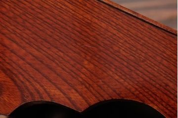 アンティーク雑貨　和製アンティーク　明治大正期　総ケヤキ材　艶やかな漆塗りが目を引くお膳(R-037421)