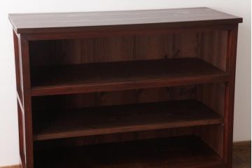 アンティーク家具　和製アンティーク　当店オリジナルガラス　前面ヒノキ材　昔懐かしい和の雰囲気漂うリメイクキャビネット(収納棚、ガラス戸棚、サイドボード)(R-037427)