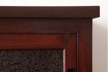 アンティーク家具　和製アンティーク　当店オリジナルガラス　前面ヒノキ材　昔懐かしい和の雰囲気漂うリメイクキャビネット(収納棚、ガラス戸棚、サイドボード)(R-037427)