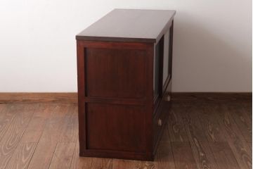 アンティーク家具　和製アンティーク　当店オリジナルガラス　前面ヒノキ材　レトロな雰囲気漂うリメイクキャビネット(収納棚、ガラス戸棚、サイドボード)(R-037428)