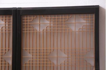 アンティーク家具　ラフジュ工房オリジナル　古建具リメイク　組子の引き戸が風情漂うキャビネット(収納棚、戸棚、書院戸)(R-037430)
