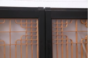 アンティーク家具　ラフジュ工房オリジナル　古建具リメイク　組子の引き戸が風情漂うキャビネット(収納棚、戸棚、書院戸)(R-037430)