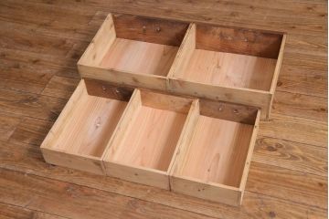 レトロ家具　モールガラス・当店オリジナルガラス入りのノスタルジックなキャビネット(収納棚、戸棚)(R-037433)