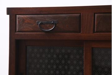 アンティーク家具　前面ケヤキ材　モールガラス・当店オリジナルガラス入り　杢目が目を引くキャビネット(収納棚、戸棚)(R-037434)