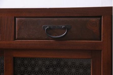 アンティーク家具　前面ケヤキ材　モールガラス・当店オリジナルガラス入り　杢目が目を引くキャビネット(収納棚、戸棚)(R-037434)