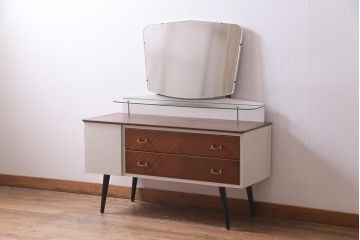 ヴィンテージ家具　HARRIS LEBUS社　イギリスビンテージのドレッサー(サイドボード)(R-037435)