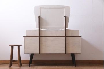 ヴィンテージ家具　HARRIS LEBUS社　イギリスビンテージのドレッサー(サイドボード)(R-037435)
