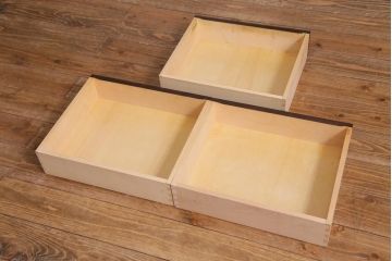 中古　北海道民芸家具　和洋折衷のシックな引き戸食器棚(カップボード、収納棚)(定価約41万円)(R-037438)