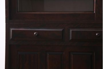 中古　北海道民芸家具　和洋折衷のシックな引き戸食器棚(カップボード、収納棚)(定価約41万円)(R-037438)