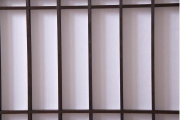 アンティーク家具　和製アンティーク　腰板ケヤキ材　黒塗りの枠がモダンな障子戸4枚セット(引き戸、建具)(R-037440)