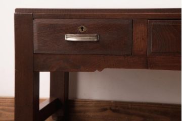アンティーク家具　薄型　丸脚がレトロな栓材製の文机(ローテーブル、センターテーブル)(R-037441)