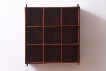 ラフジュ工房オリジナル　古材リメイク家具　3×3マス　収納とディスプレイが楽しめる壁掛けマス目棚(壁掛け収納棚、ウォールラック)(R-037442)