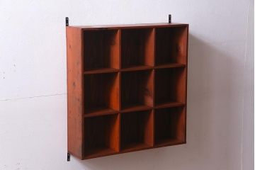 ラフジュ工房オリジナル　古材リメイク家具　3×3マス　収納とディスプレイが楽しめる壁掛けマス目棚(壁掛け収納棚、ウォールラック)(R-037442)
