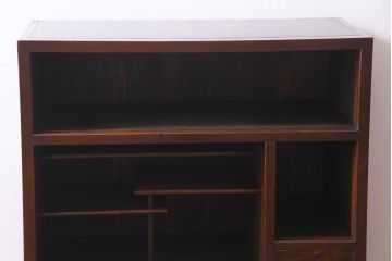 アンティーク家具　ダイヤガラス入り　前面ケヤキ材　黒柿がアクセントの茶棚(収納棚、戸棚)(R-037444)