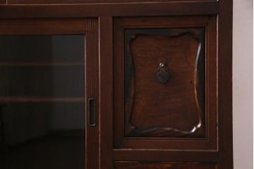 アンティーク家具　ダイヤガラス入り　前面ケヤキ材　黒柿がアクセントの茶棚(収納棚、戸棚)(R-037444)