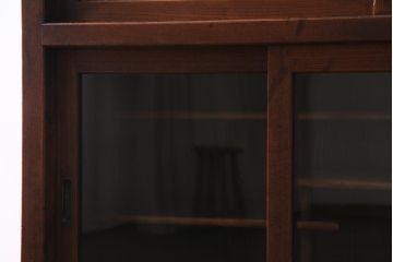 アンティーク家具　ダイヤガラス入り　前面ケヤキ材　黒柿がアクセントの茶棚(収納棚、戸棚)(R-037444)