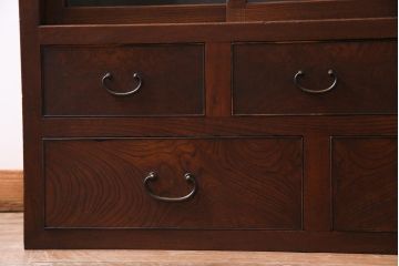 アンティーク家具　ダイヤガラス入り　前面ケヤキ材　黒柿がアクセントの茶棚(収納棚、戸棚)(R-037444)