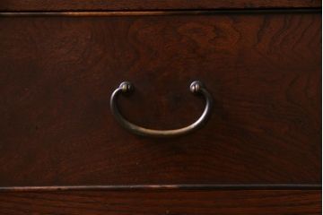 アンティーク家具　ダイヤガラス入り　前面ケヤキ材　黒柿がアクセントの茶棚(収納棚、戸棚)(R-037444)