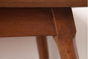 アンティーク家具　和製アンティーク　カバ材　和洋どちらにも取り入れやすいシンプルなサイドテーブル(R-037451)