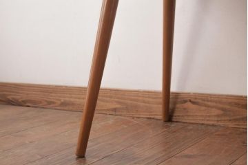 アンティーク家具　和製アンティーク　カバ材　和洋どちらにも取り入れやすいシンプルなサイドテーブル(R-037451)