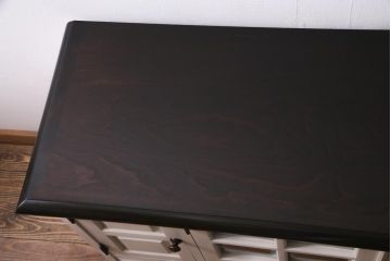 当店ペイント家具　北海道民芸家具　レトロな色合いのキャビネット(サイドボード、リビングボード、収納棚)(R-037453)