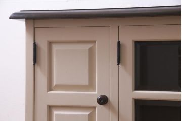 当店ペイント家具　北海道民芸家具　レトロな色合いのキャビネット(サイドボード、リビングボード、収納棚)(R-037453)