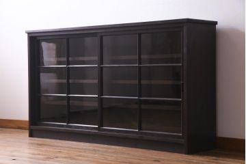 ラフジュ工房オリジナル　アンティーク建具リメイク　シンプルなガラス戸のサイドボード(キャビネット、収納棚、戸棚)(R-037460)