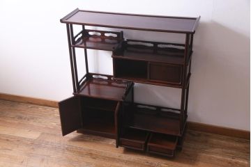 中古　伝統工芸品　大阪唐木指物　在銘　紫檀(シタン)材　漆塗り　飾り棚(違い棚、茶棚)(定価約220万円)(R-037461)