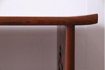 中古　高級品　松本伝統　指物工芸家具　漆塗り　ケヤキ材の杢目が美しい飾り棚(茶棚)(R-037462)
