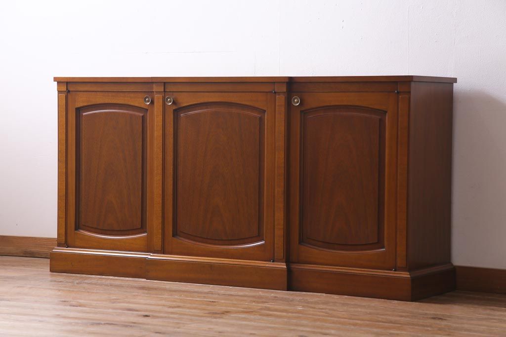 中古　DREXEL HERITAGE(ドレクセルヘリテイジ)　高級感のあるサイドボード(クレデンザ、クリデンザ、飾り棚)(R-037464)