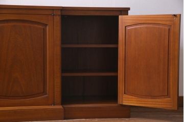 中古　DREXEL HERITAGE(ドレクセルヘリテイジ)　高級感のあるサイドボード(クレデンザ、クリデンザ、飾り棚)(R-037464)