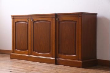 中古　DREXEL HERITAGE(ドレクセルヘリテイジ)　高級感のあるサイドボード(クレデンザ、クリデンザ、飾り棚)(R-037464)