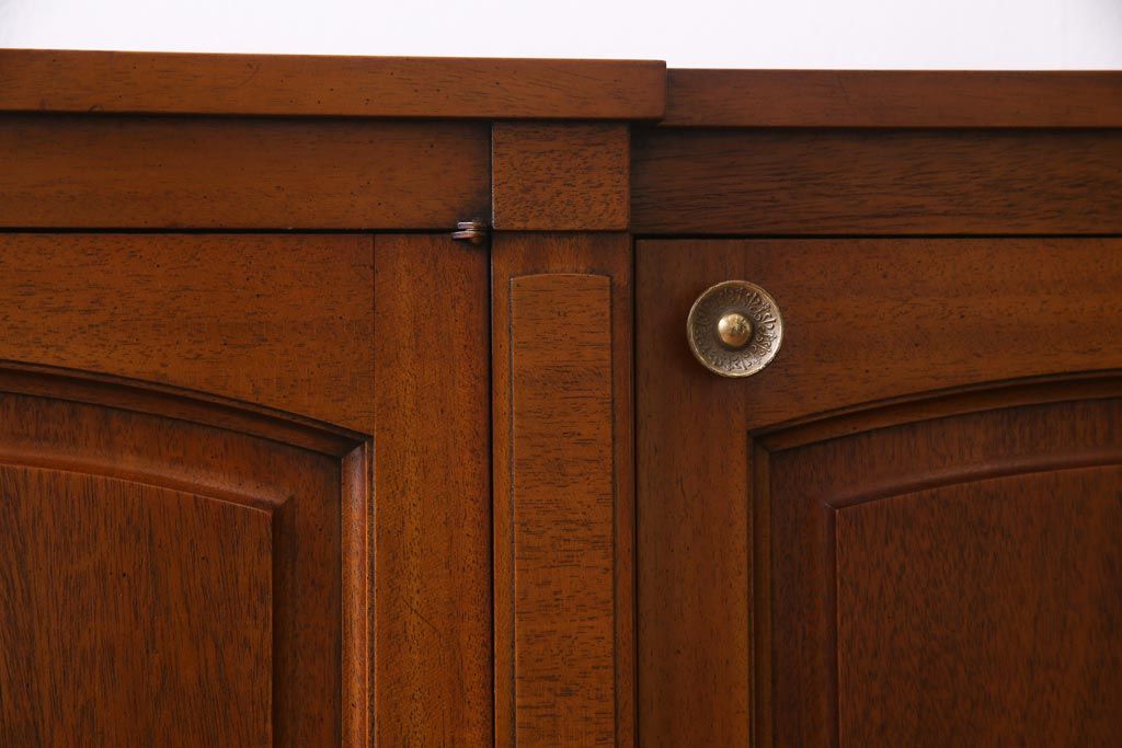 中古　DREXEL HERITAGE(ドレクセルヘリテイジ)　高級感のあるサイドボード(クレデンザ、クリデンザ、飾り棚)(R-037464)