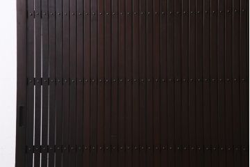 アンティーク家具　店舗にもおすすめ　和モダンに合う特大サイズの平格子戸1枚(引き戸、建具)(R-037466)