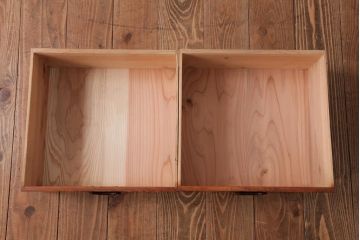 アンティーク家具　和製アンティーク　ヒノキ材の味わいが魅力的な小引き出し(小物収納)(R-037476)