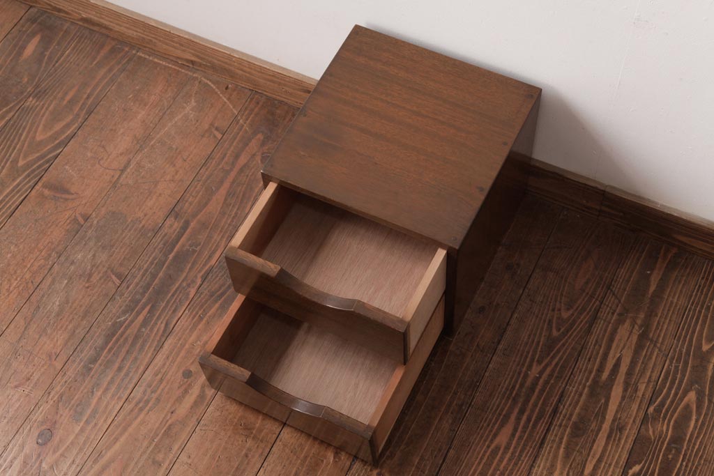 アンティーク家具　和製アンティーク　ラワン材　レトロでシンプルな小引き出し(小物収納)(R-037477)