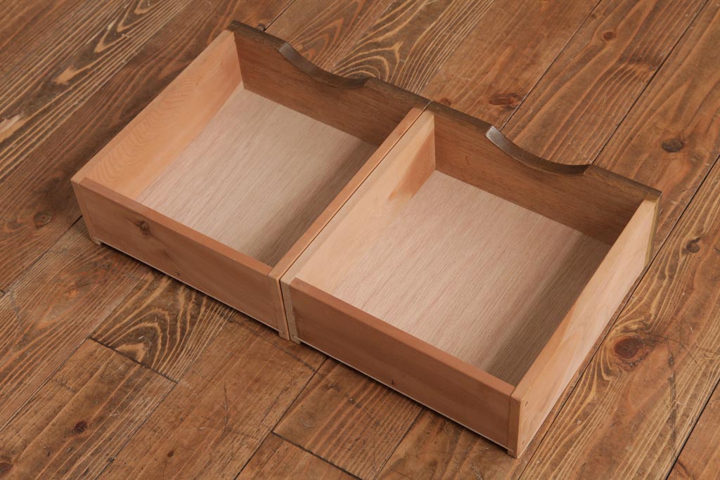 アンティーク家具　和製アンティーク　ラワン材　レトロでシンプルな小引き出し(小物収納)(R-037477)