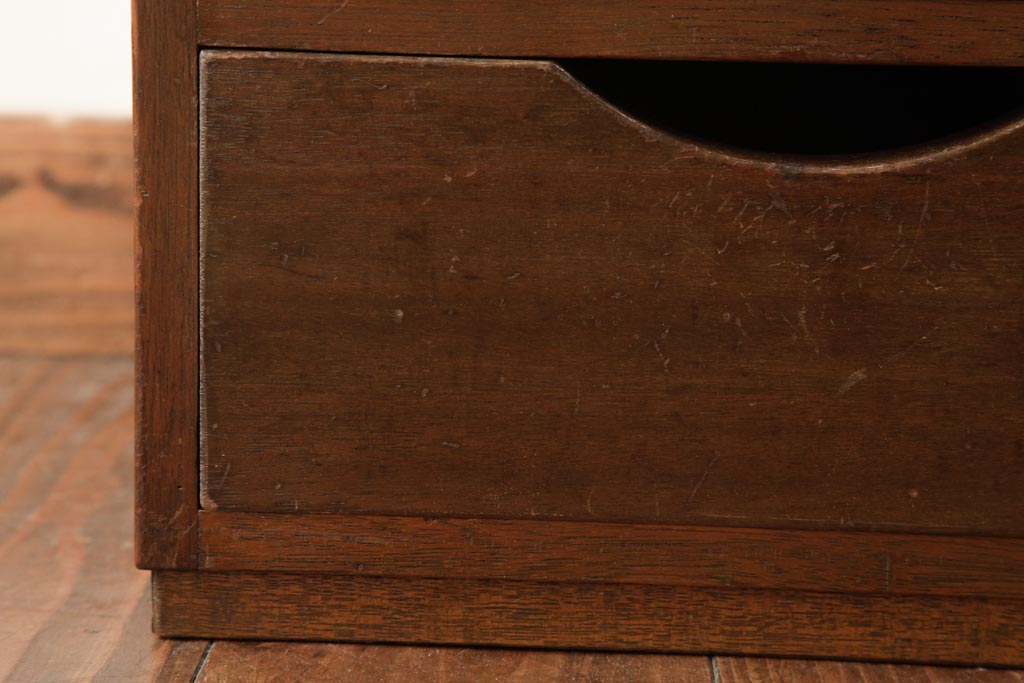 アンティーク家具　和製アンティーク　ラワン材　レトロでシンプルな小引き出し(小物収納)(R-037477)