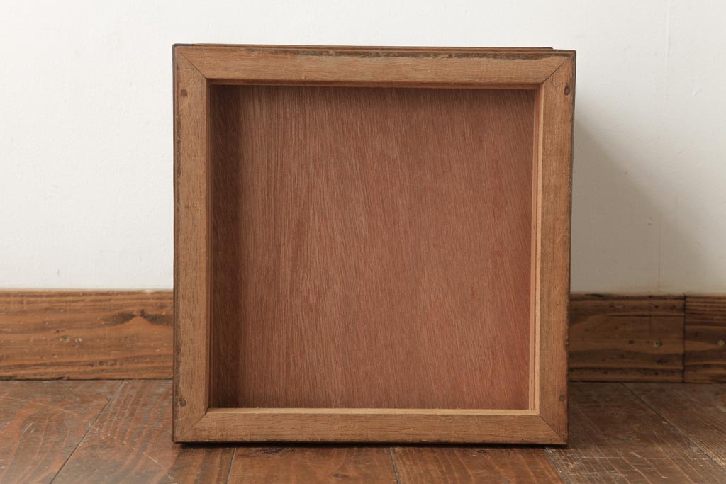 アンティーク家具　和製アンティーク　ラワン材　レトロでシンプルな小引き出し(小物収納)(R-037477)