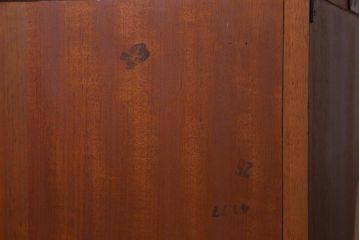 ヴィンテージ家具　G-PLAN(ジープラン)　北欧家具　チーク材　コーナーキャビネット(コーナーシェルフ、棚、戸棚、ビンテージ)(R-037484)