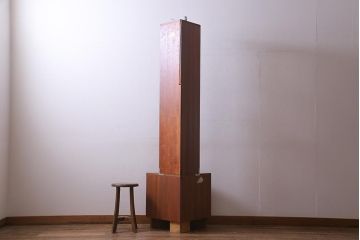 ヴィンテージ家具　G-PLAN(ジープラン)　北欧家具　チーク材　照明付き　コーナーキャビネット(コーナーシェルフ、棚、戸棚、ビンテージ)(R-037485)