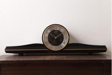 アンティーク雑貨　レトロ　SEIKO(セイコー)　手巻き式　THREE CHIMES　7JEWELS　置き時計(古時計、テンプ)(R-037489)