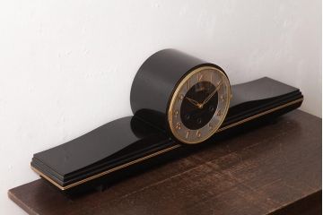 アンティーク雑貨　レトロ　SEIKO(セイコー)　手巻き式　THREE CHIMES　7JEWELS　置き時計(古時計、テンプ)(R-037489)