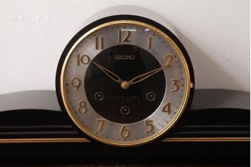 アンティーク雑貨　レトロ　SEIKO(セイコー)　手巻き式　THREE CHIMES　7JEWELS　置き時計(古時計、テンプ)(R-037489)