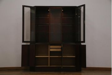 ビンテージ家具　山品木工　ローズウッド　絶版品　高級感漂う上品な飾り棚(収納棚、キャビネット)