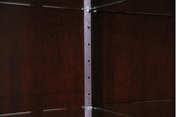ビンテージ家具　山品木工　ローズウッド　絶版品　高級感漂う上品な飾り棚(収納棚、キャビネット)