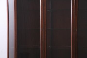 ビンテージ家具　山品木工　ローズウッド　絶版品　高級感漂う上品な飾り棚(収納棚、キャビネット)